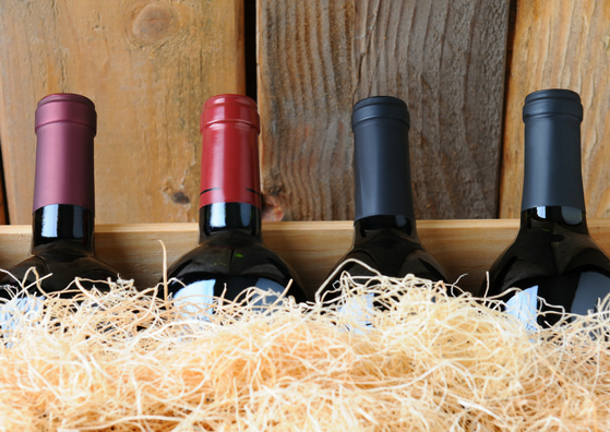 wine-bottles-wooden-box.png